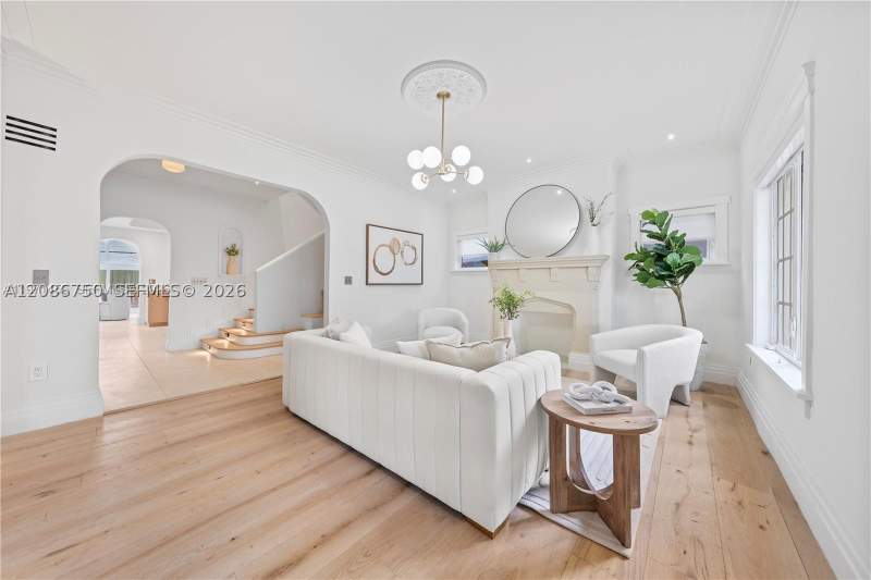 4 bedroom SingleFamilyResidence at 178 NE 45th St, Biltmore Sub, Miami — photo 5