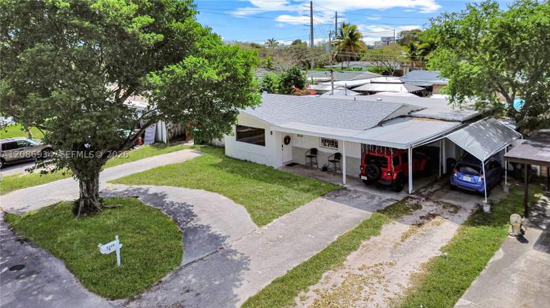 3 bedroom SingleFamilyResidence at 5220 SW 57th St, Silver Lake, Davie — photo 2