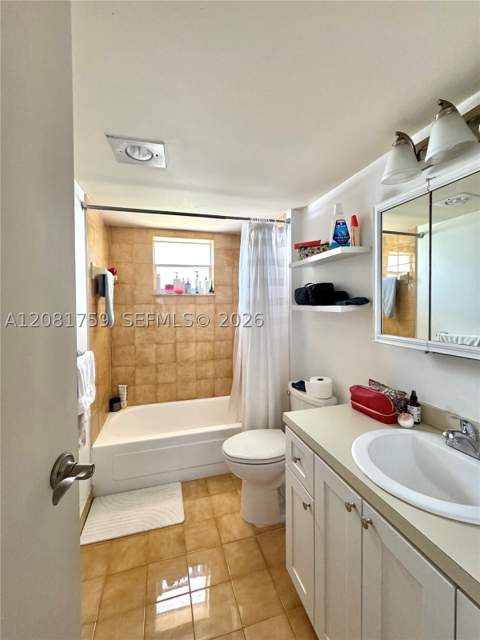 100 Edgewater Dr 305, Coral Gables FL - photo 11 of 25