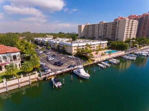 100 Edgewater Dr 305, Coral Gables FL - photo 16 of 25