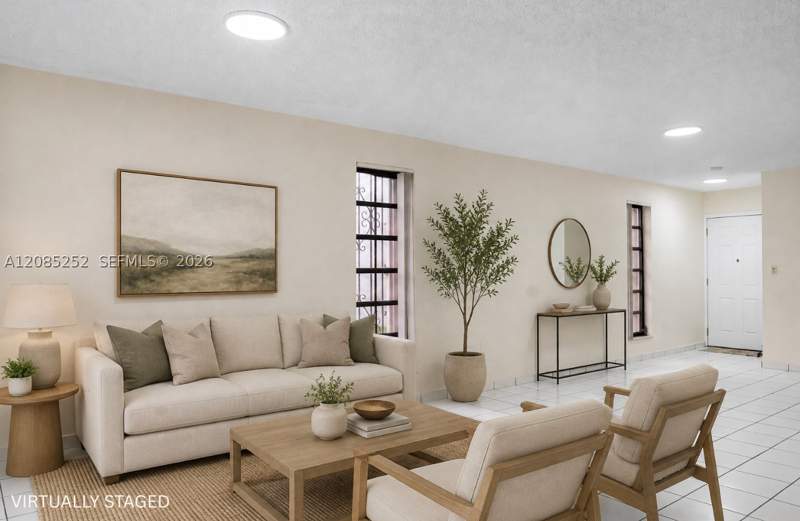3 bedroom SingleFamilyResidence at 621 SW 93rd Ct, Villas Of Madeira Sec 1,, Miami — photo 2