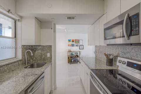 1881 Washington Ave 11D, Miami Beach FL - photo 13 of 25