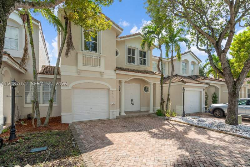 3 bedroom Townhouse at 4873 NW 107th Path, Savannah At Doral, Doral — photo 2