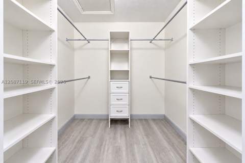 13041 NW 11th Ter, Miami FL - photo 16 of 34