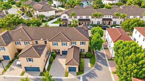 9041 SW 169th Path, Miami FL - photo 7 of 21