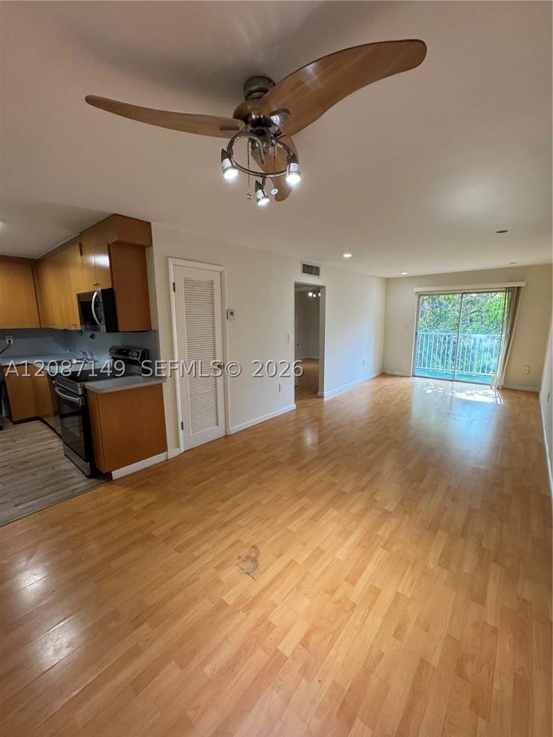 1 bedroom Condominium at 645 NE 121st St 304, Heritage Condo, North Miami — photo 3