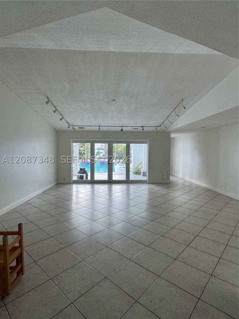 6 bedroom SingleFamilyResidence at 7790 SW 91st Ave, Kendallwood Pines, Miami — photo 2