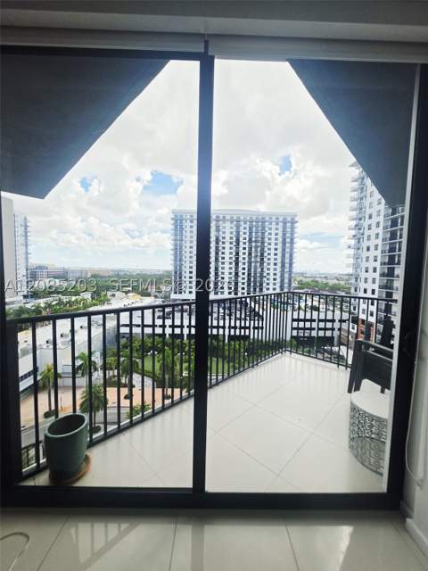 5252 NW 85th Ave 809, Doral FL - photo 18 of 26