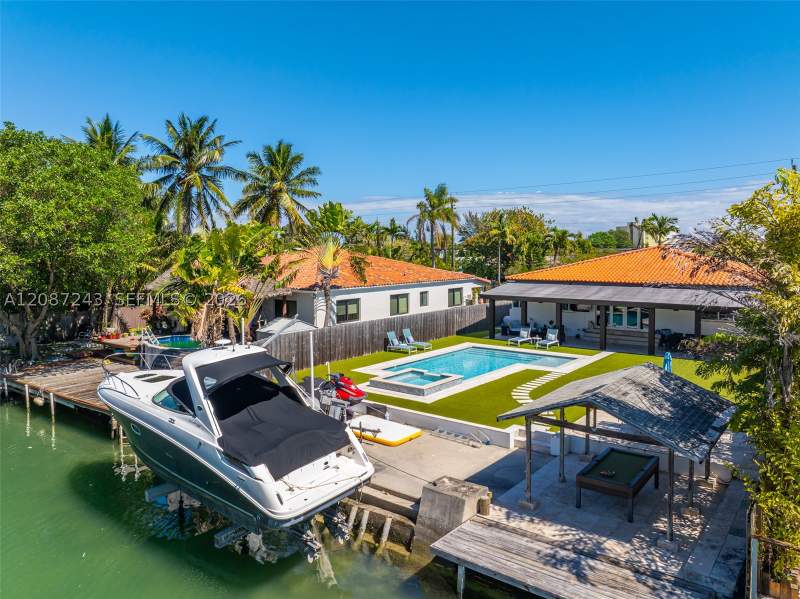 4 bedroom SingleFamilyResidence at 7940 Hawthorne Ave, Biscayne Point, Miami Beach — photo 3