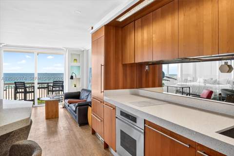 401 Ocean Dr 518, Miami Beach FL - photo 14 of 28