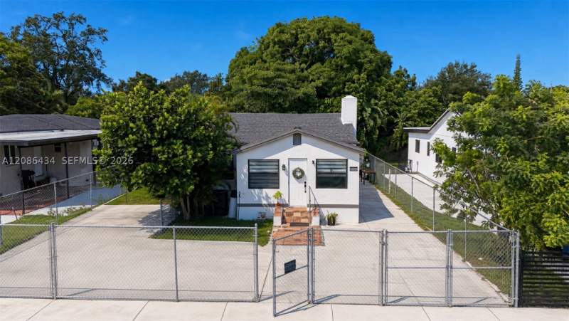 3 bedroom SingleFamilyResidence at 3036 NW 13th Ave, West End Park Amd Pl, Miami — photo 4