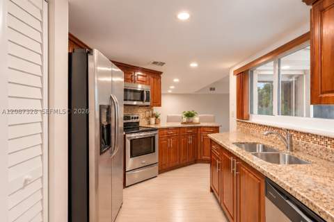12415 NW 7th Street, Miami FL - photo 10 of 38