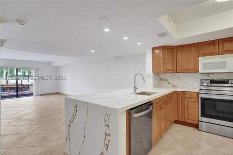 2689 NE 165th St 56, North Miami Beach FL - photo 22 of 59