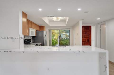 2689 NE 165th St 56, North Miami Beach FL - photo 24 of 59