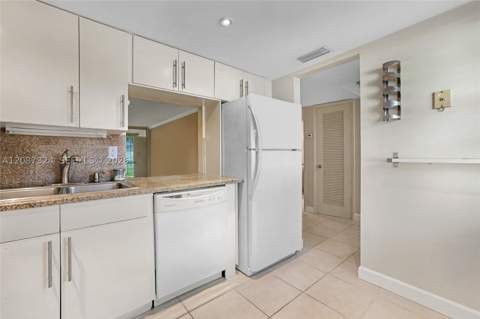 1401 NE 191st St D107, Miami FL - photo 10 of 24