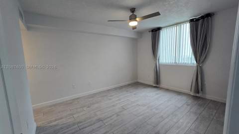 275 NE 18th St Ph-10, Miami FL - photo 14 of 21