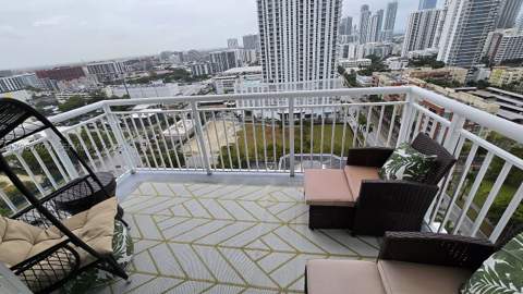 275 NE 18th St Ph-10, Miami FL - photo 17 of 21