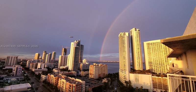 2 bedroom Condominium at 275 NE 18th St Ph-10, 1800 Biscayne Plaza Condo, Miami — photo 4