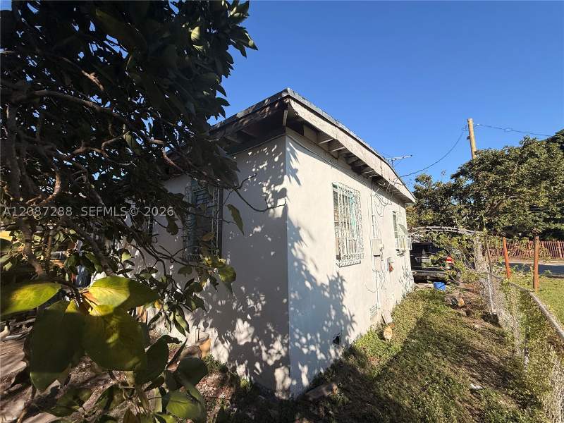 2 bedroom SingleFamilyResidence at 2834 NW 11th Ave, Santa Clara Sub, Miami — photo 4