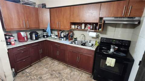 2834 NW 11th Ave, Miami FL - photo 6 of 14