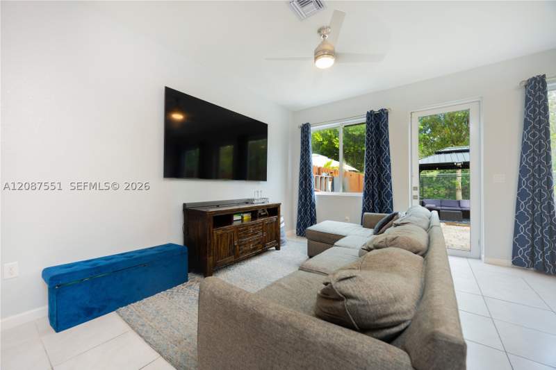 4 bedroom Townhouse at 20828 NW 9 Path, Walden Place II, Miami Gardens — photo 5