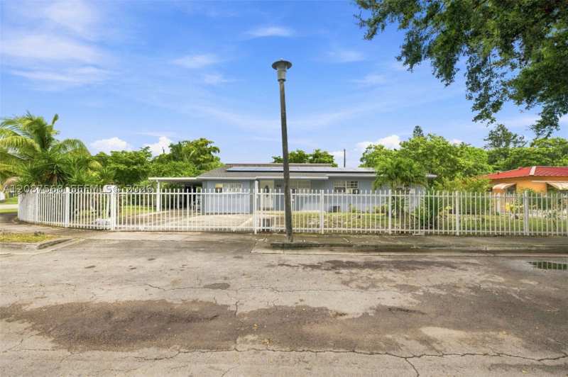 4 bedroom SingleFamilyResidence at 1299 NW 120th St, Sunkist Grove, North Miami — photo 1