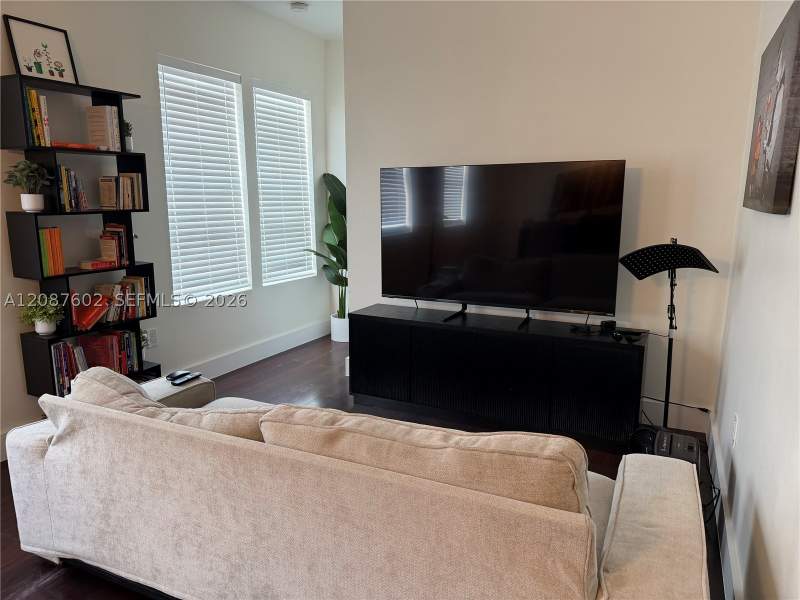 2 bedroom Condominium at 737 Jefferson Ave 303, The Sheridan Condo, Miami Beach — photo 4