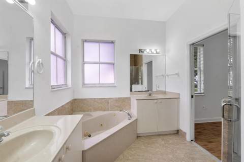 8911 NW 178th Lane, Hialeah FL - photo 20 of 29