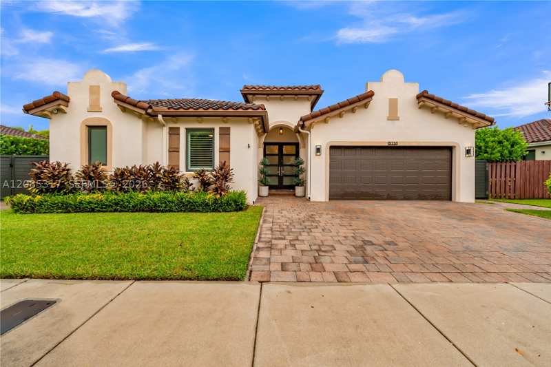 4 bedroom SingleFamilyResidence at 15255 SW 173rd St, Venetian Parc West, Miami — photo 1