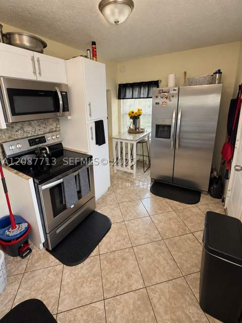 2101 NW 87th St, Miami FL - photo 6 of 15
