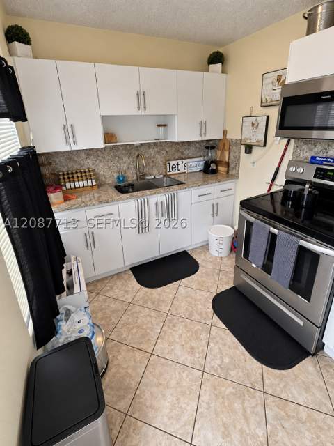 2101 NW 87th St, Miami FL - photo 7 of 15