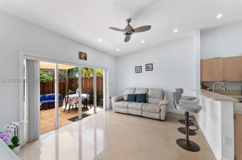 17133 SW 137th Pl, Miami FL - photo 11 of 26