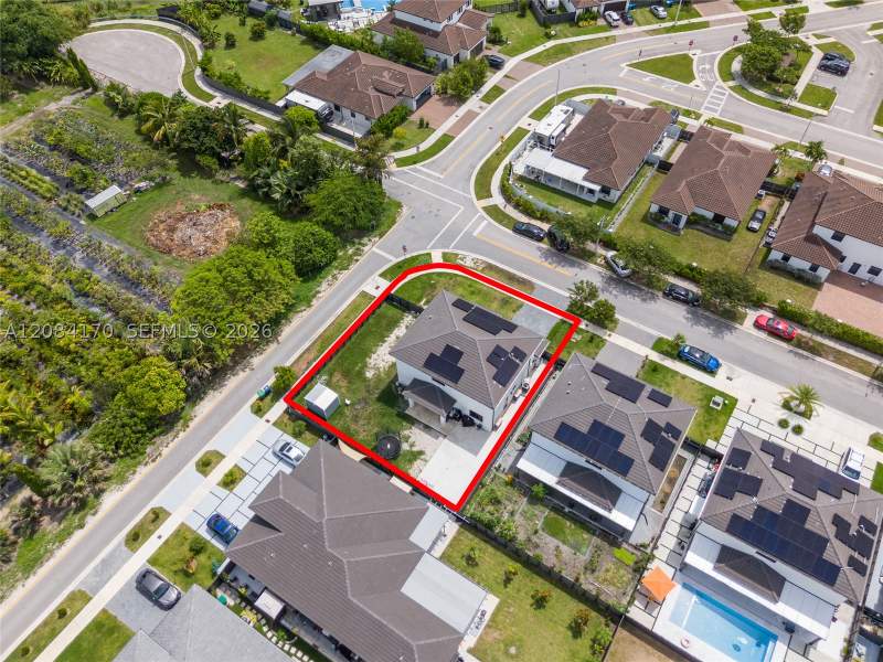 5 bedroom SingleFamilyResidence at 22610 SW 129th Ave, Venture Homes, Miami — photo 4