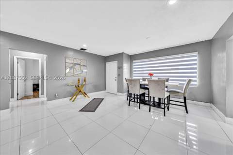 1745 NW 189th Ter, Miami Gardens FL - photo 15 of 33