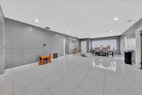 1745 NW 189th Ter, Miami Gardens FL - photo 17 of 33
