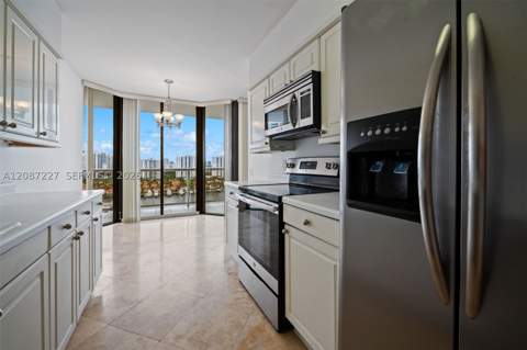 3640 Yacht Club Drive 1807, Aventura FL - photo 11 of 42
