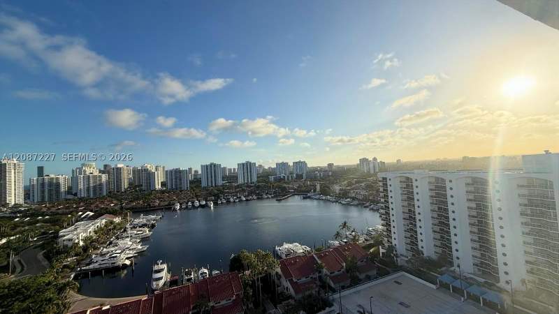 2 bedroom Condominium at 3640 Yacht Club Drive 1807, Harborside, Aventura — photo 2