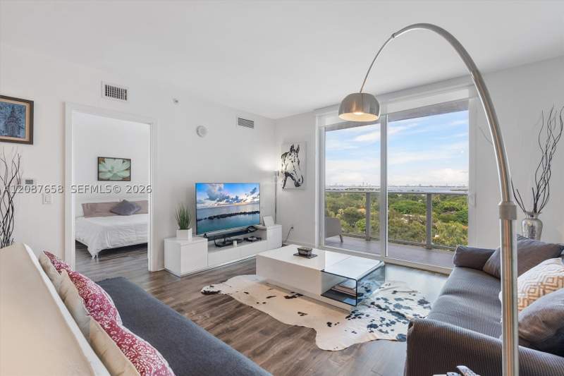 1 bedroom Condominium at 4250 Biscayne Blvd 1008, 4250 Biscayne Boulevard C, Miami — photo 2