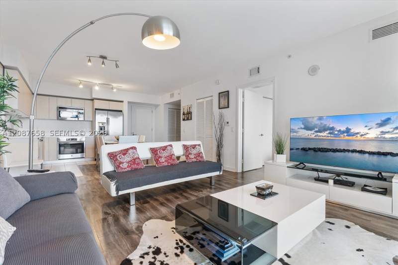 1 bedroom Condominium at 4250 Biscayne Blvd 1008, 4250 Biscayne Boulevard C, Miami — photo 4