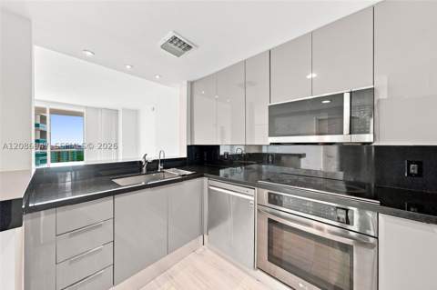 2101 Brickell Ave 3107, Miami FL - photo 7 of 60