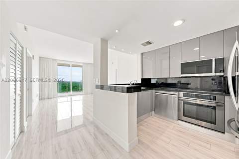 2101 Brickell Ave 3107, Miami FL - photo 8 of 60