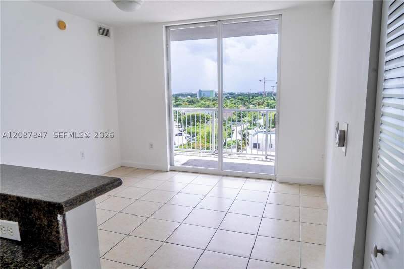 2 bedroom Condominium at 1 Glen Royal Pkwy 809, Altos De Miami Condo, Miami — photo 5