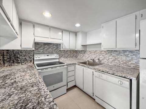 8290 Lake Drive 250, Doral FL - photo 6 of 59