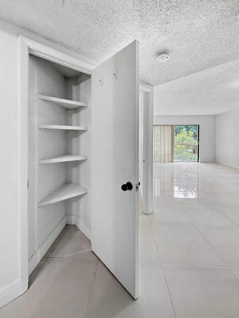 8290 Lake Drive 250, Doral FL - photo 9 of 59