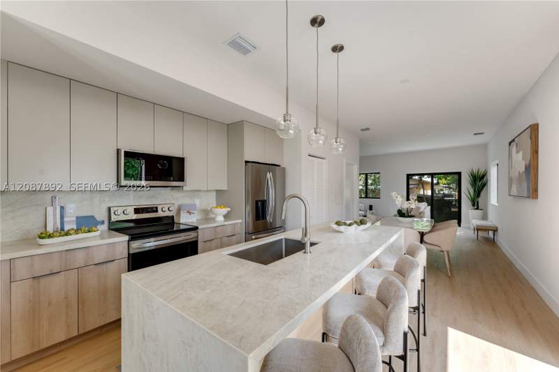 3 bedroom Townhouse at 1917 NW 17th St B, Ocoee Park, Miami — photo 3