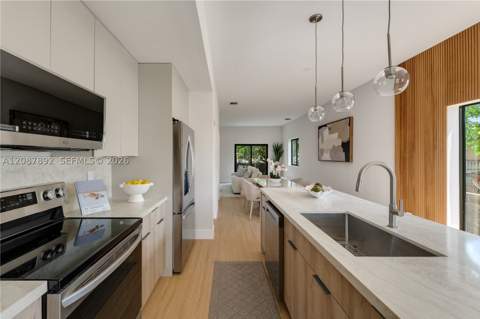 1917 NW 17th St B, Miami FL - photo 8 of 32