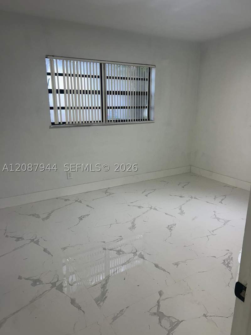 4 bedroom SingleFamilyResidence at 3070 NW 97th St, The Tropics Amd, Miami — photo 4