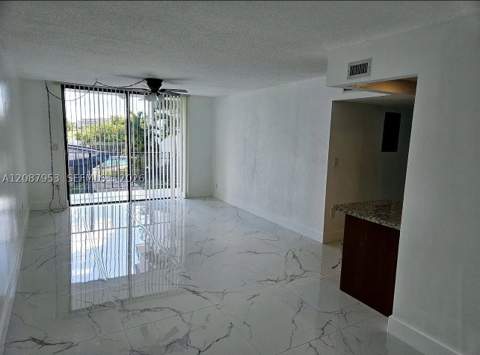9682 Fontainebleau Blvd 207, Miami FL - photo 6 of 19