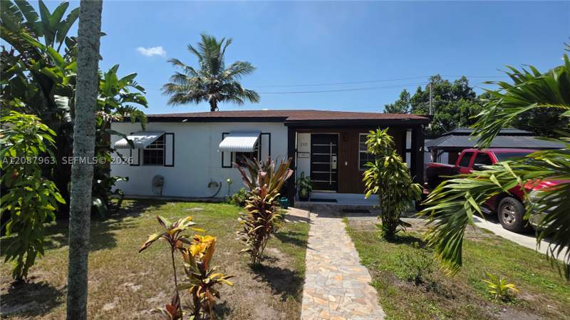4 bedroom SingleFamilyResidence at 350 NW 188th St, Norwood Sub, Miami Gardens — photo 2