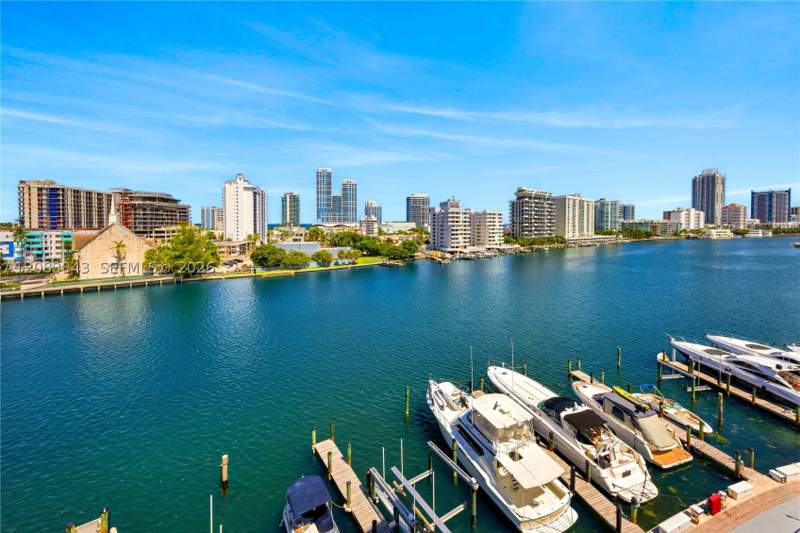 2 bedroom Condominium at 900 Bay Dr 601, King Cole Condo, Miami Beach — photo 4